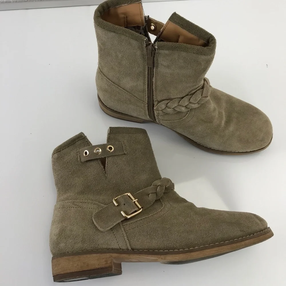 SKECHERS ankle block heel boots 8 womens beige sage suede leather western Boho